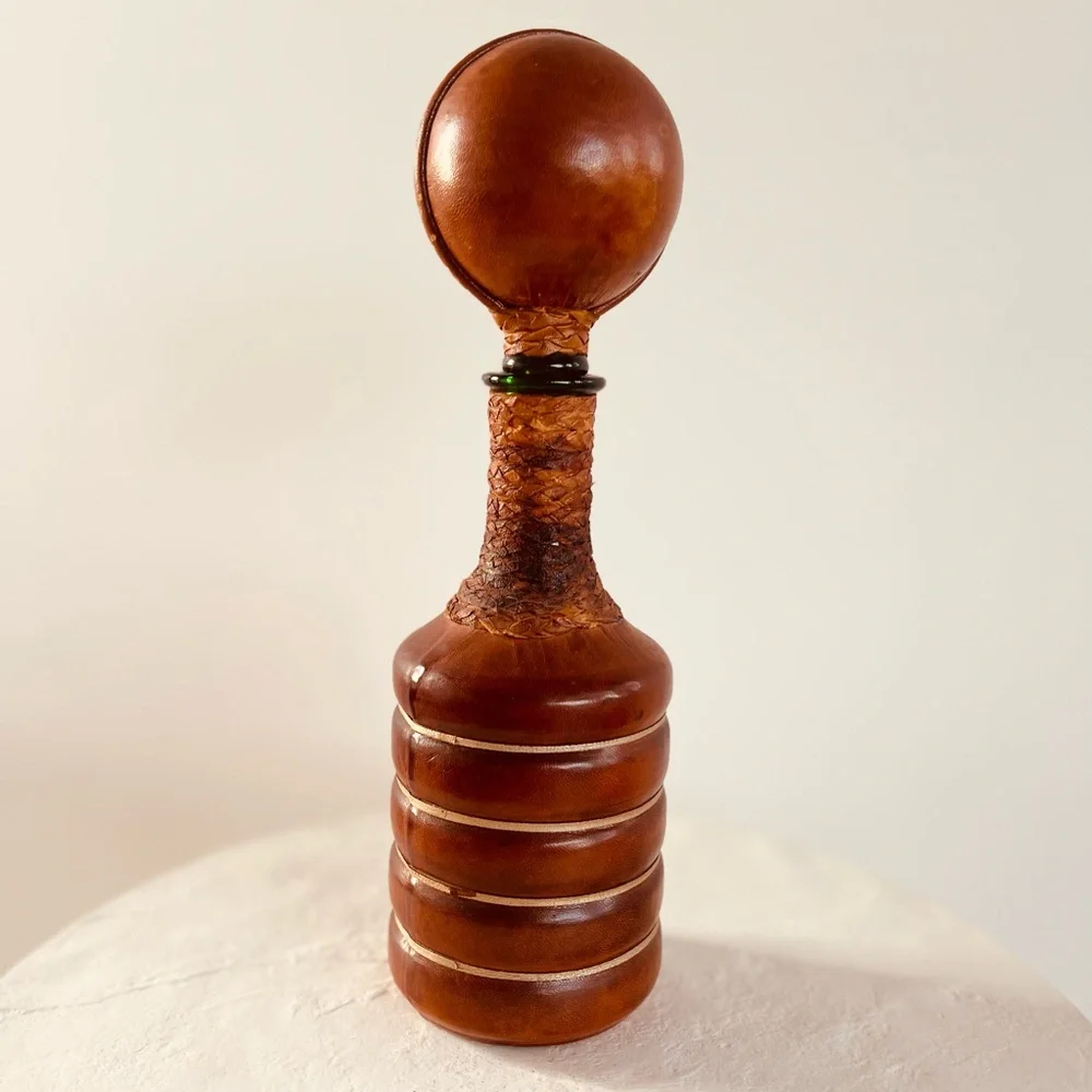 HAND CRAFTER MCM LEATHER WRAPPED ITALIAN WHISKEY-WINE DECANTER‎ HERITAGE GRAMPA